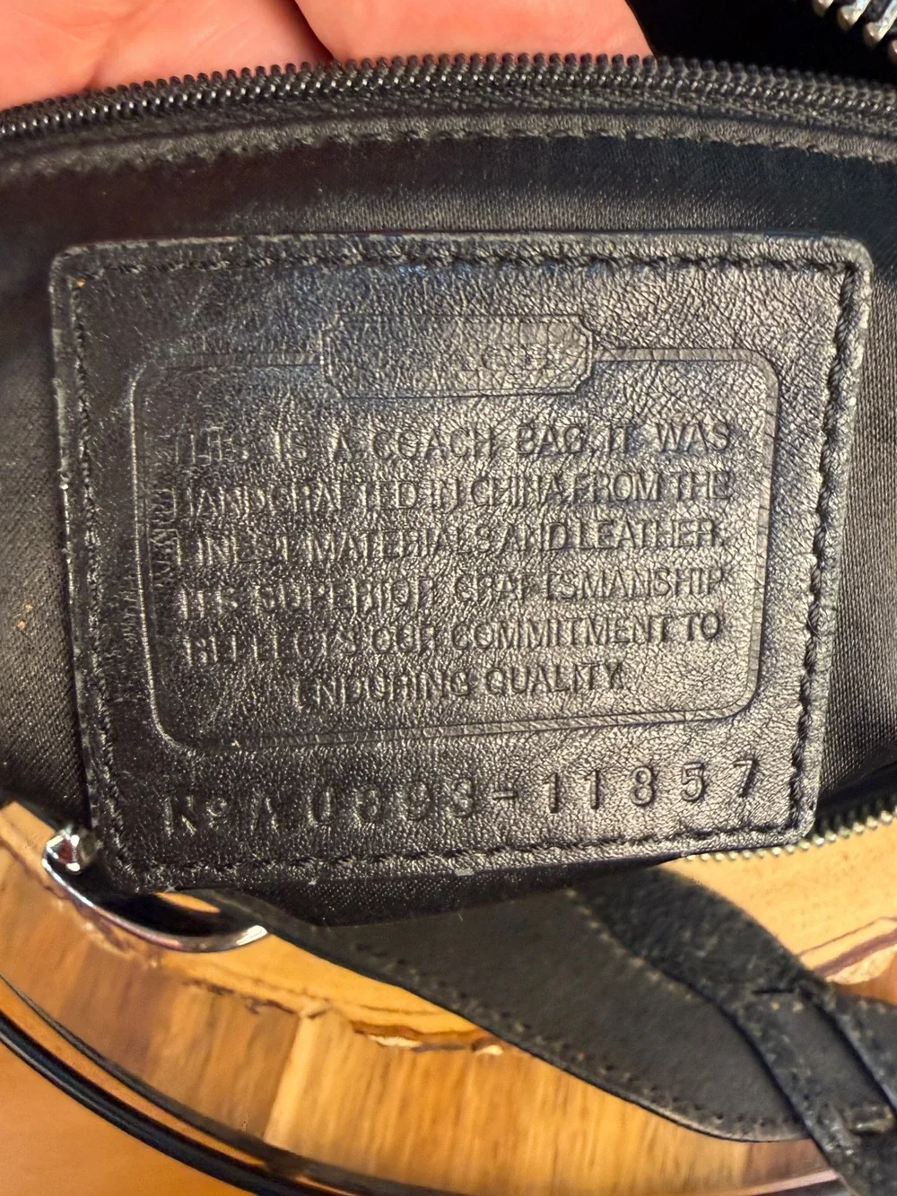 Coach Soho Signature Canvas Hobo Shoulder Bag Black Grey Y2K #11857 EUC